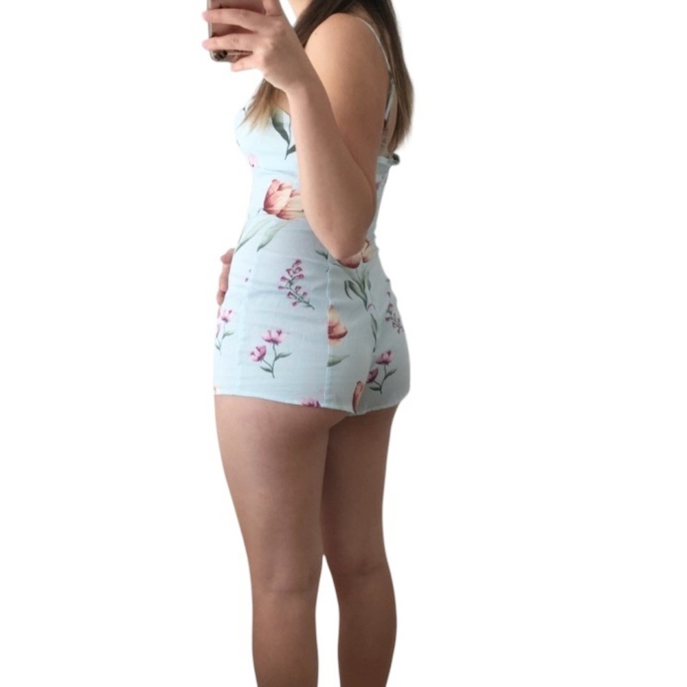 *3 for $30!* Forever 21 Romper Blue Floral Tropical Romper Bow Short Playsuit S - Picture 2 of 8